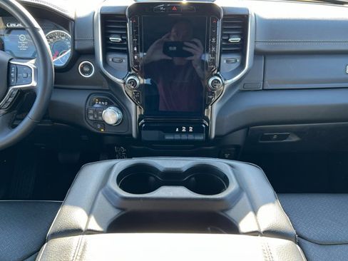 Used 2025 RAM 1500 Laramie image 13