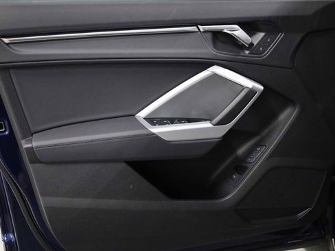 Certified 2025 Audi Q3 2.0T Premium w/ Convenience Package image 16