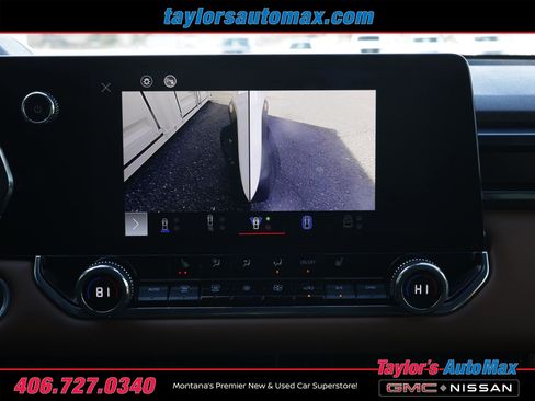 Used 2024 GMC Canyon AT4 w/ Technology Package image 19