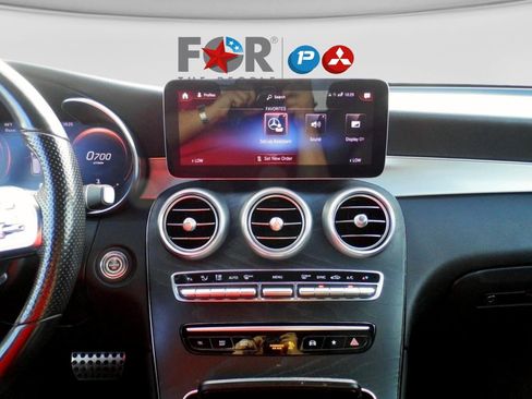 Used 2021 Mercedes-Benz GLC 300 w/ AMG Line image 15