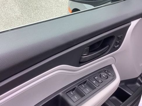 Used 2024 Honda Odyssey EX-L image 18