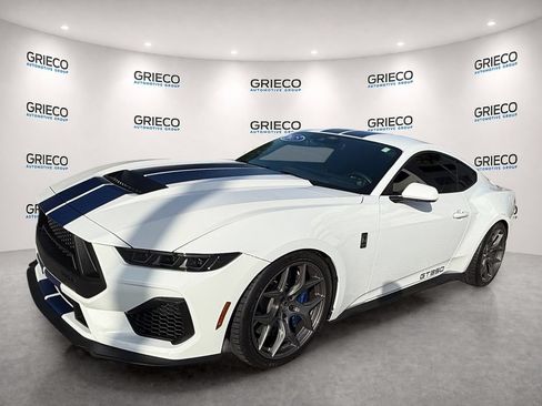 Used 2025 Ford Mustang GT Premium w/ GT Performance Package RWD image 3