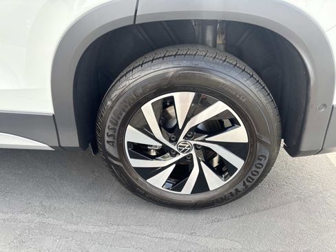 Used 2025 Volkswagen Tiguan S AWD/4WD image 6