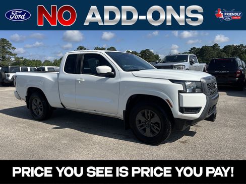 Used 2025 Nissan Frontier SV RWD image 1