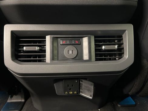 New 2026 Ford F250 Lariat w/ Black Appearance Package image 38