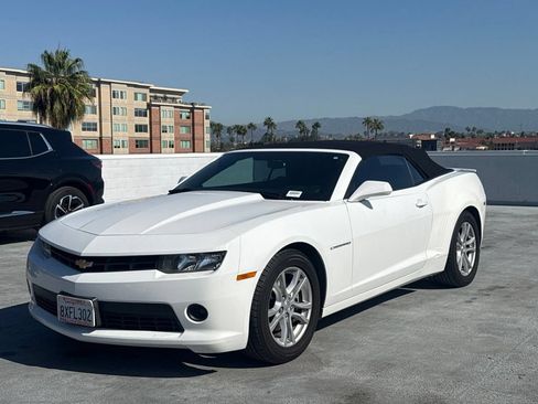 Used 2015 Chevrolet Camaro LT RWD image 1