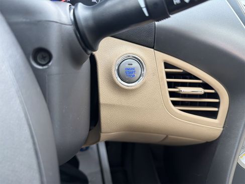 Used 2013 Hyundai Elantra Limited w/ Technology Pkg image 17