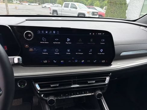 Used 2026 Chevrolet Traverse LT AWD/4WD image 24