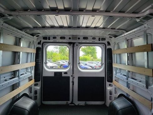 Used 2025 RAM ProMaster 2500 w/ U-Haul Equipment Group FWD image 29