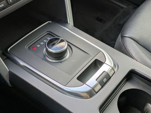 Used 2019 Land Rover Discovery Sport HSE image 9