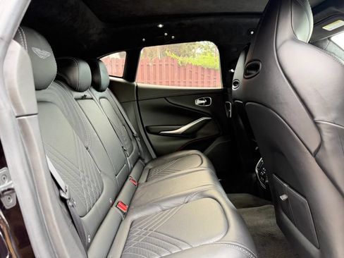 Used 2021 Aston Martin DBX AWD/4WD image 26