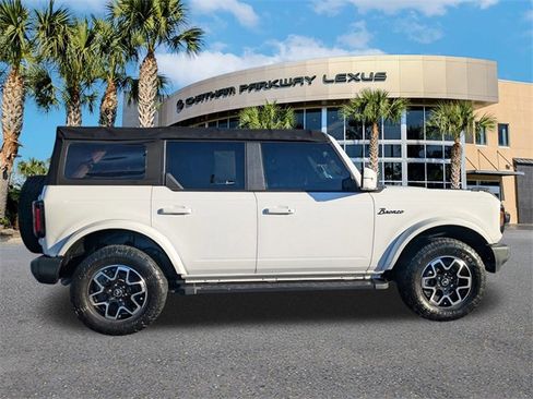 Used 2022 Ford Bronco Outer Banks image 4