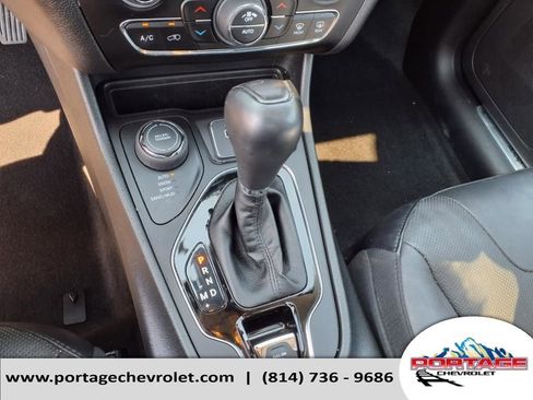 Used 2021 Jeep Cherokee Limited image 26