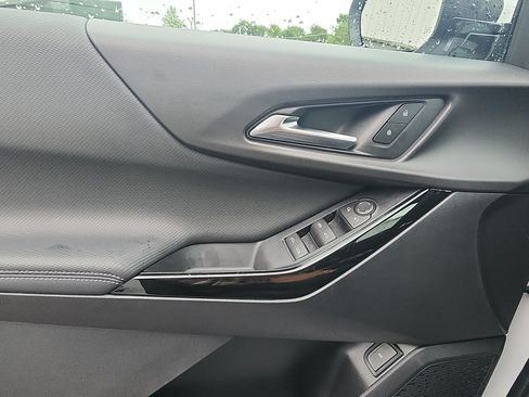 New 2026 Chevrolet Equinox LT FWD image 18