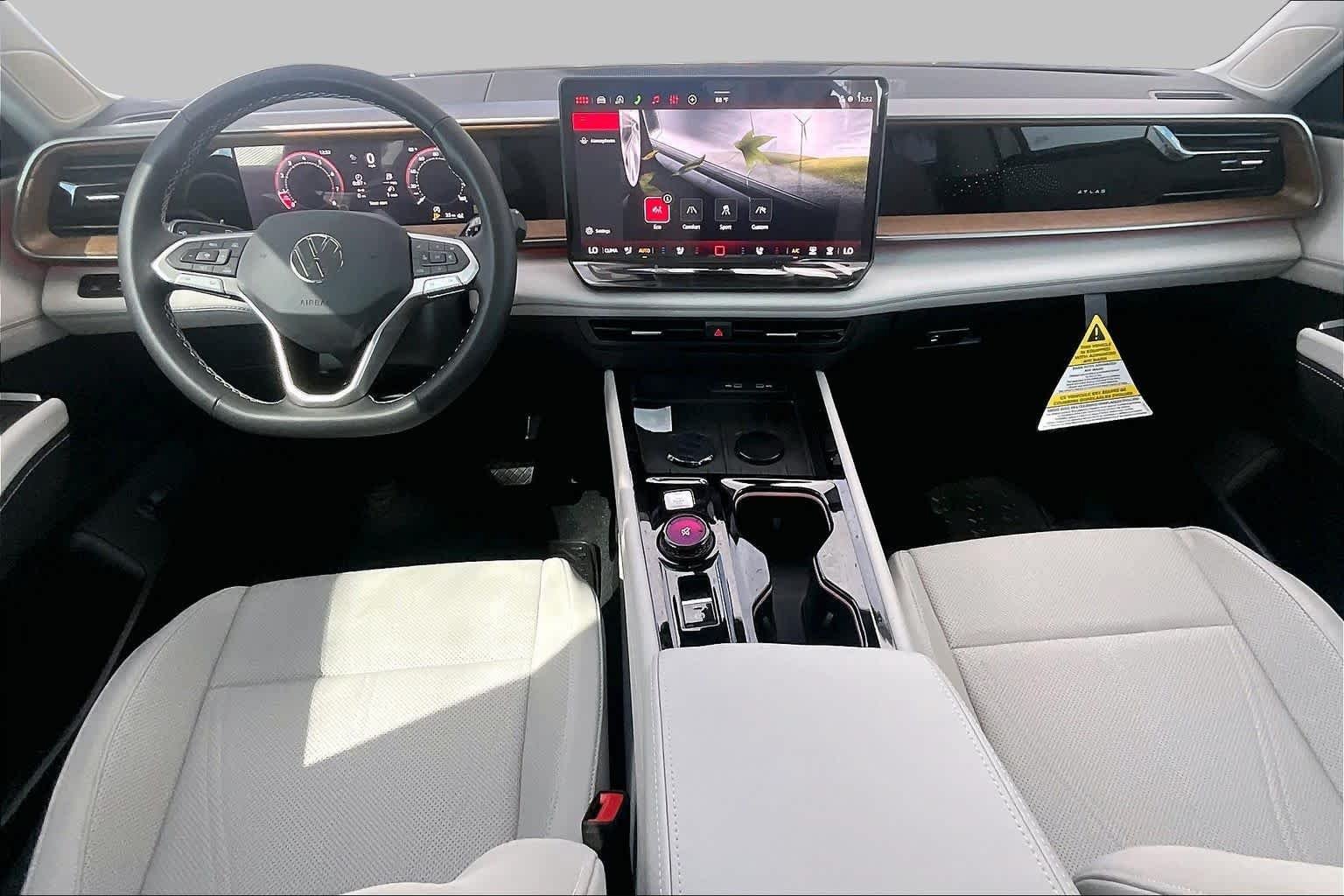 New 2027 Volkswagen Atlas SE FWD image 5
