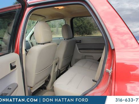 Used 2011 Ford Escape XLT image 4