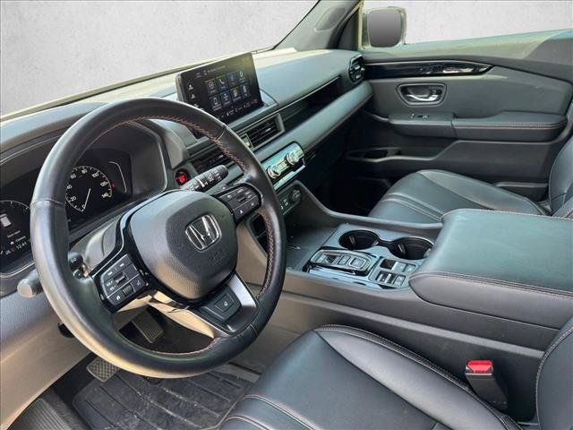 Used 2024 Honda Pilot TrailSport image 10