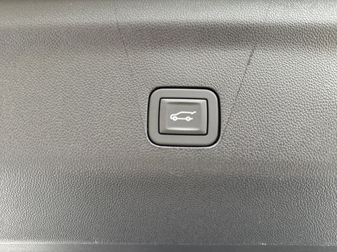 New 2026 GMC Yukon XL Elevation w/ Elevation Premium Package image 39