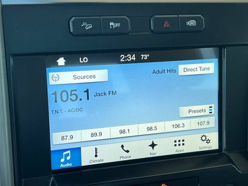Used 2016 Ford F150 Lariat w/ Equipment Group 502A Luxury AWD/4WD image 18