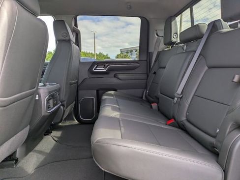 New 2026 GMC Sierra 3500 SLT w/ SLT Premium Package AWD/4WD image 15
