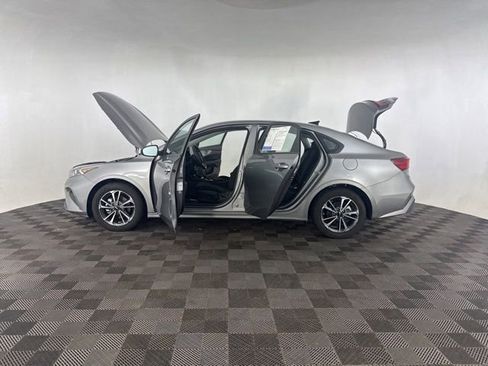 Used 2024 Kia Forte LXS image 10