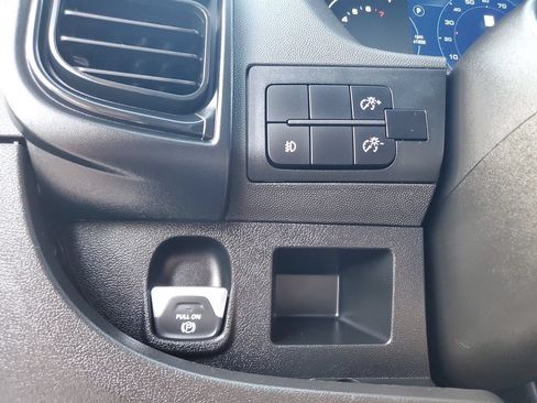 Used 2025 RAM ProMaster 2500 w/ U-Haul Equipment Group FWD image 23