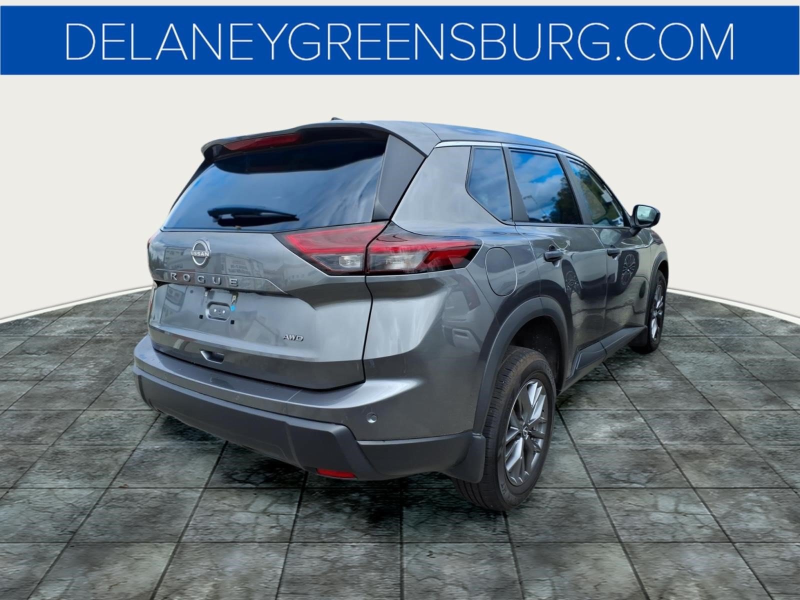 Used 2024 Nissan Rogue S AWD/4WD image 3