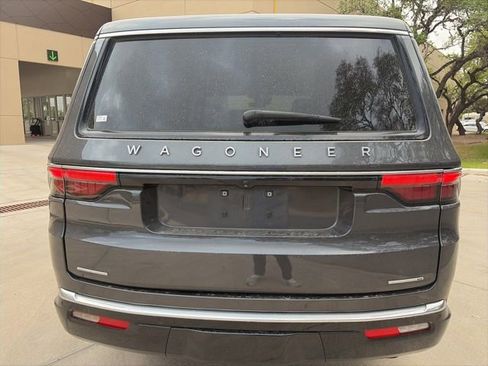 Used 2022 Jeep Wagoneer Series III w/ Flexible Seating Group AWD/4WD image 3