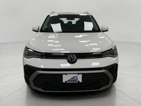 Used 2025 Volkswagen Taos SE AWD/4WD image 10