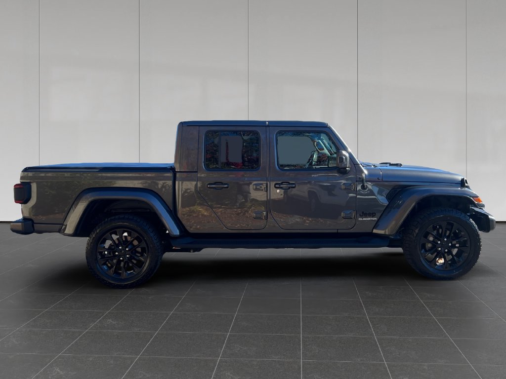 Used 2021 Jeep Gladiator Overland AWD/4WD image 7