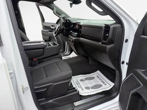 Certified 2024 Chevrolet Silverado 1500 LT image 26