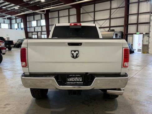 Used 2017 RAM 3500 Laramie w/ Convenience Group AWD/4WD image 9