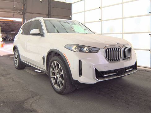 Used 2025 BMW X5 sDrive40i image 5