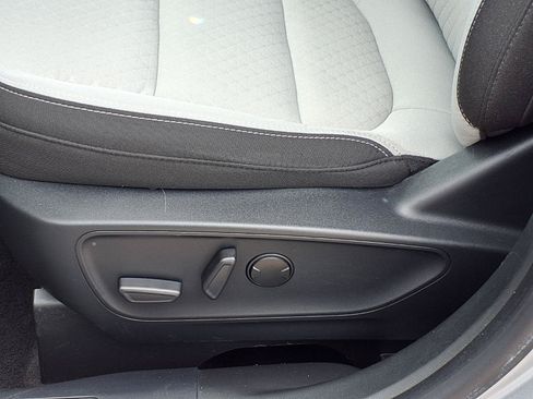 Used 2024 Ford Escape Active AWD/4WD image 4