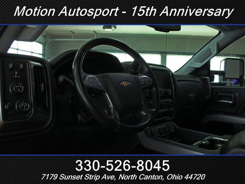 Used 2019 Chevrolet Silverado 2500 LTZ w/ Midnight Edition AWD/4WD image 15