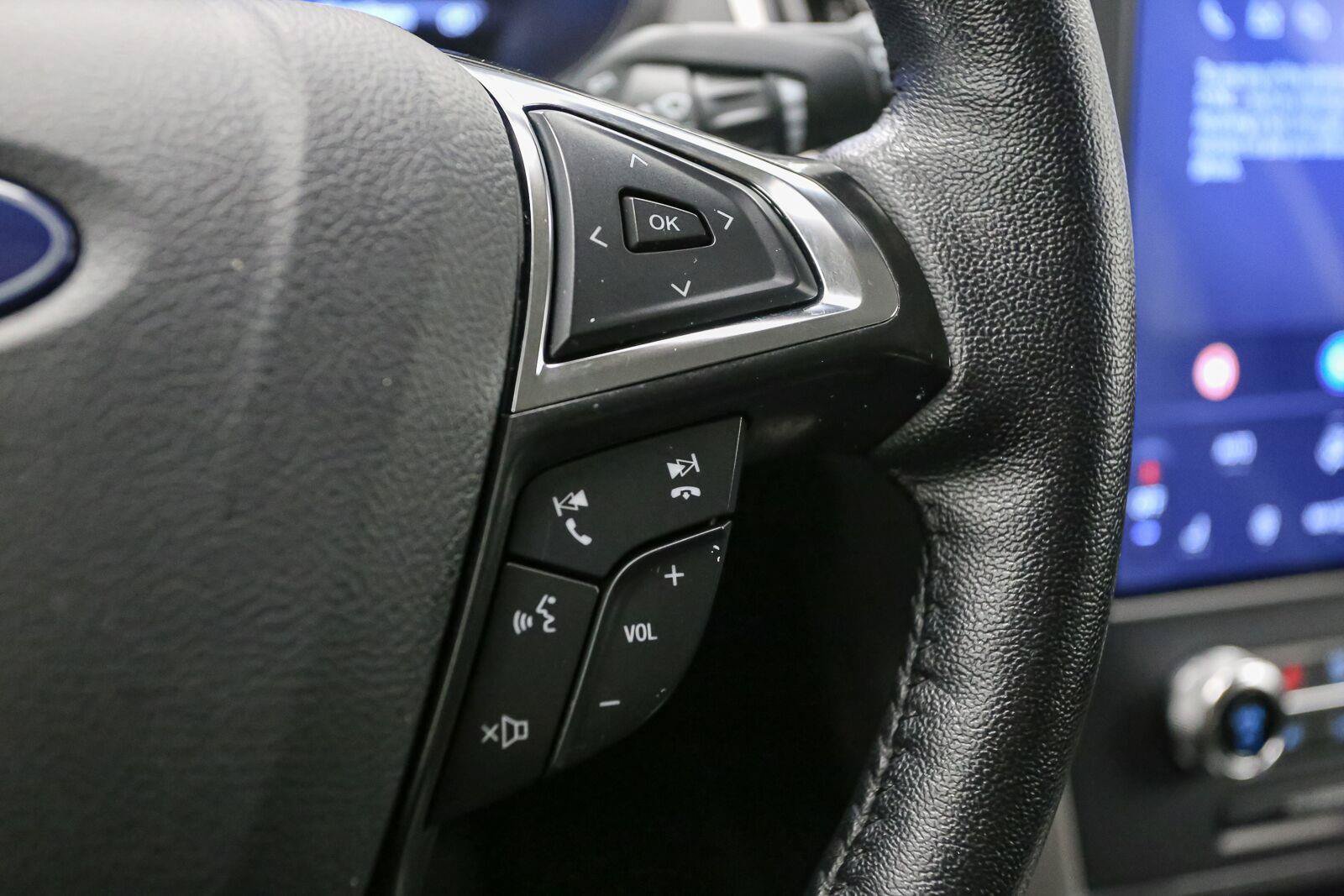 Used 2024 Ford Edge SEL AWD/4WD image 33