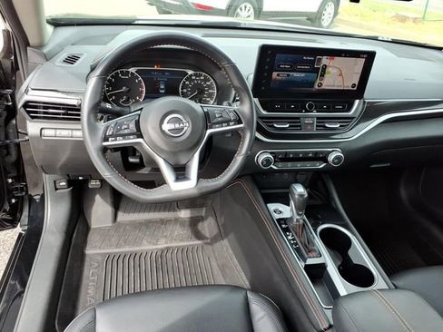 Certified 2024 Nissan Altima 2.5 SR w/ SR Premium Package FWD image 7