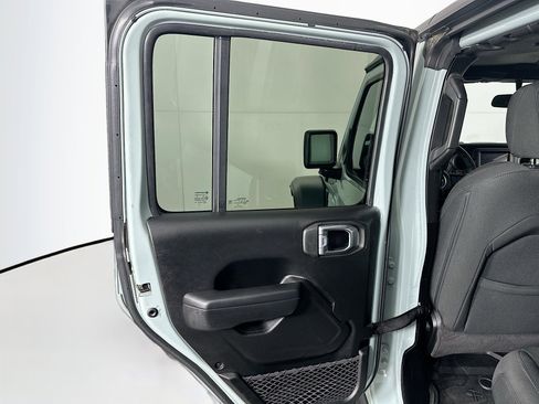 Used 2023 Jeep Wrangler Unlimited w/ Cold Weather Group image 30