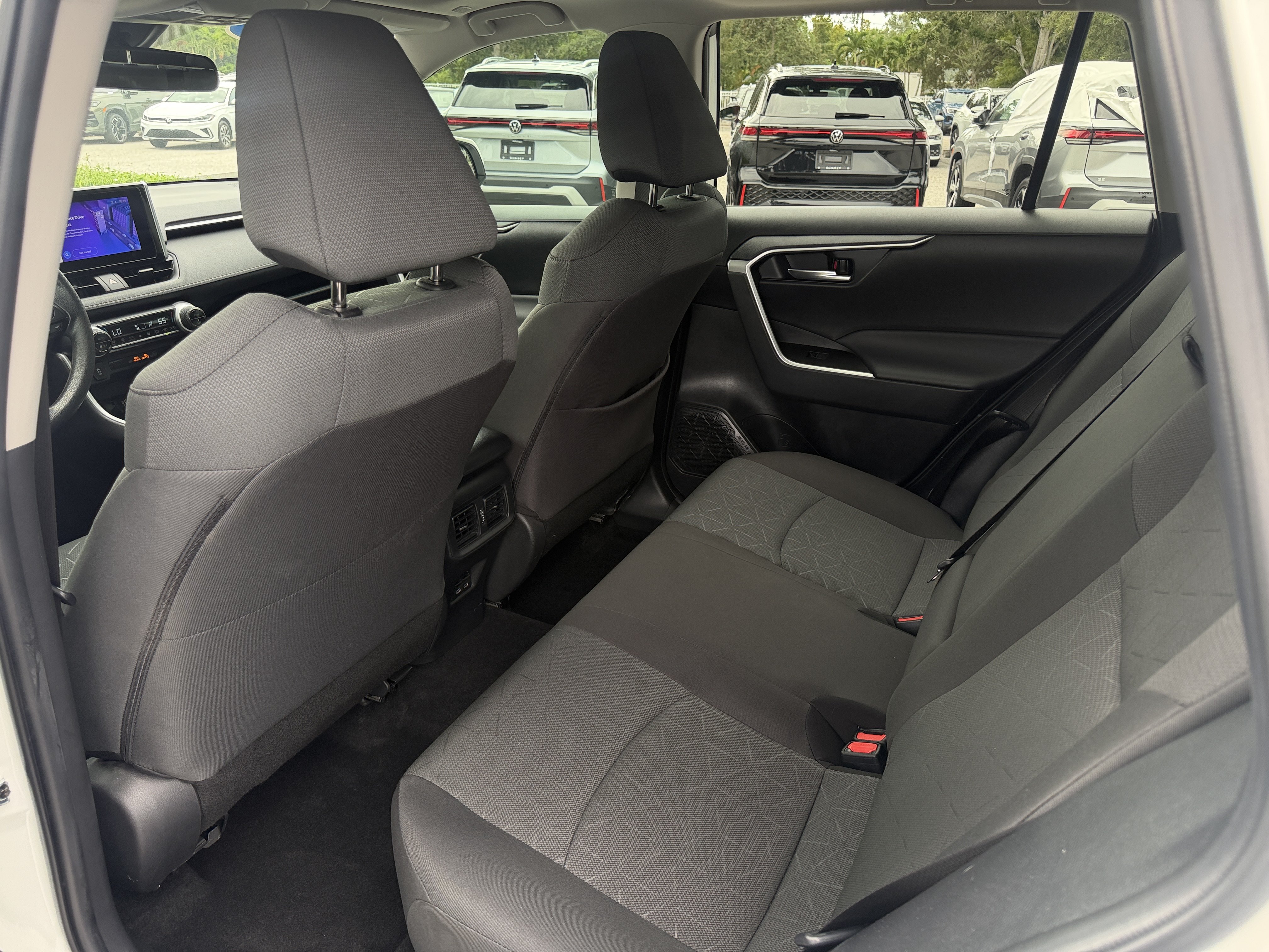 Used 2024 Toyota RAV4 XLE w/ Convenience Package FWD image 18