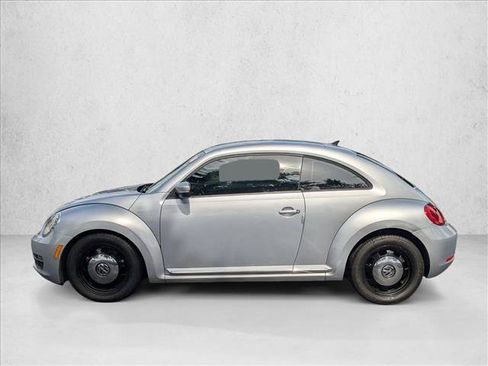 Used 2014 Volkswagen Beetle 2.5 image 9