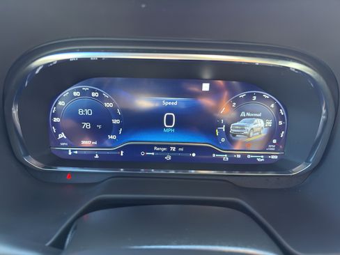 Used 2022 Chevrolet Suburban Z71 AWD/4WD image 16