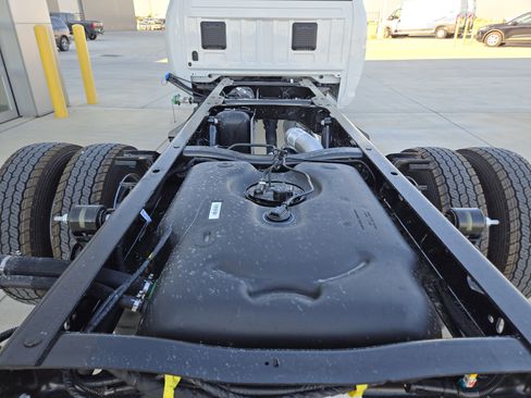 New 2026 RAM 5500 Tradesman w/ Chrome Appearance Group image 22