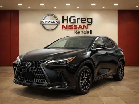 Used 2025 Lexus NX 350h AWD w/ Accessory Package (2T) image 3