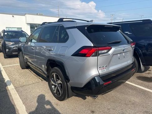 Used 2023 Toyota RAV4 SE AWD/4WD image 7