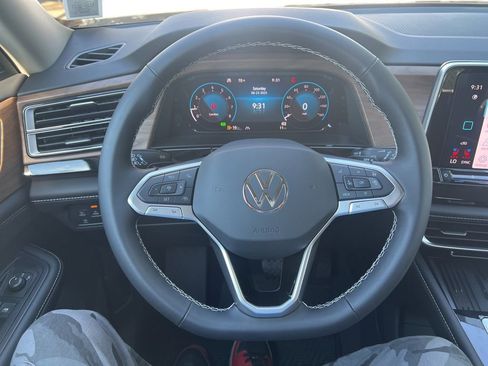 New 2026 Volkswagen Atlas SE image 28