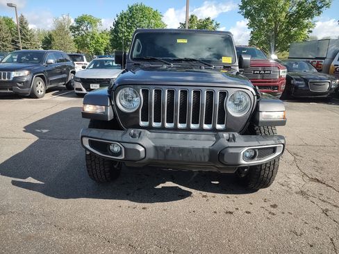 Used 2018 Jeep Wrangler Unlimited Sahara w/ Cold Weather Group image 2