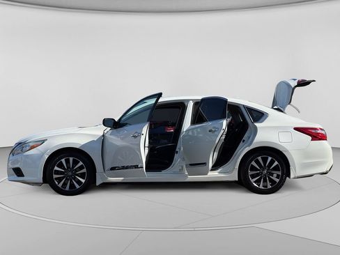Used 2016 Nissan Altima 2.5 SV FWD image 28