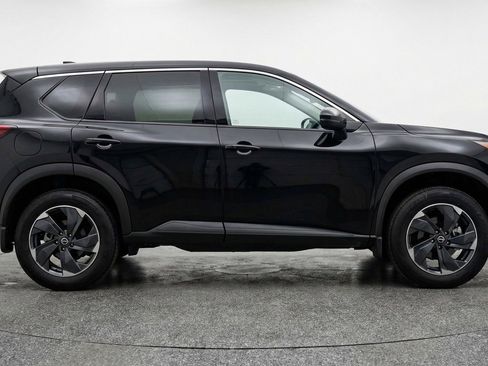 Used 2025 Nissan Rogue SV AWD/4WD image 11