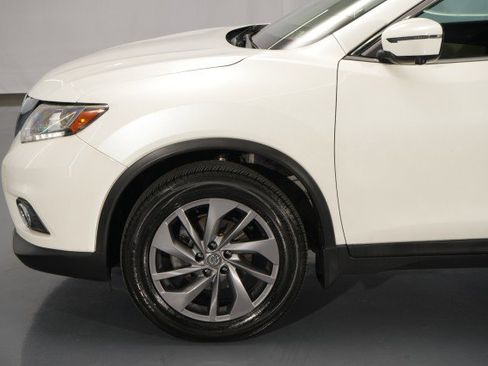 Used 2016 Nissan Rogue SL w/ SL Premium Package image 3