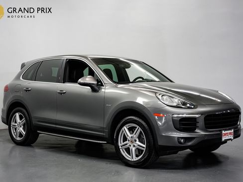 Used 2015 Porsche Cayenne Diesel AWD/4WD image 1